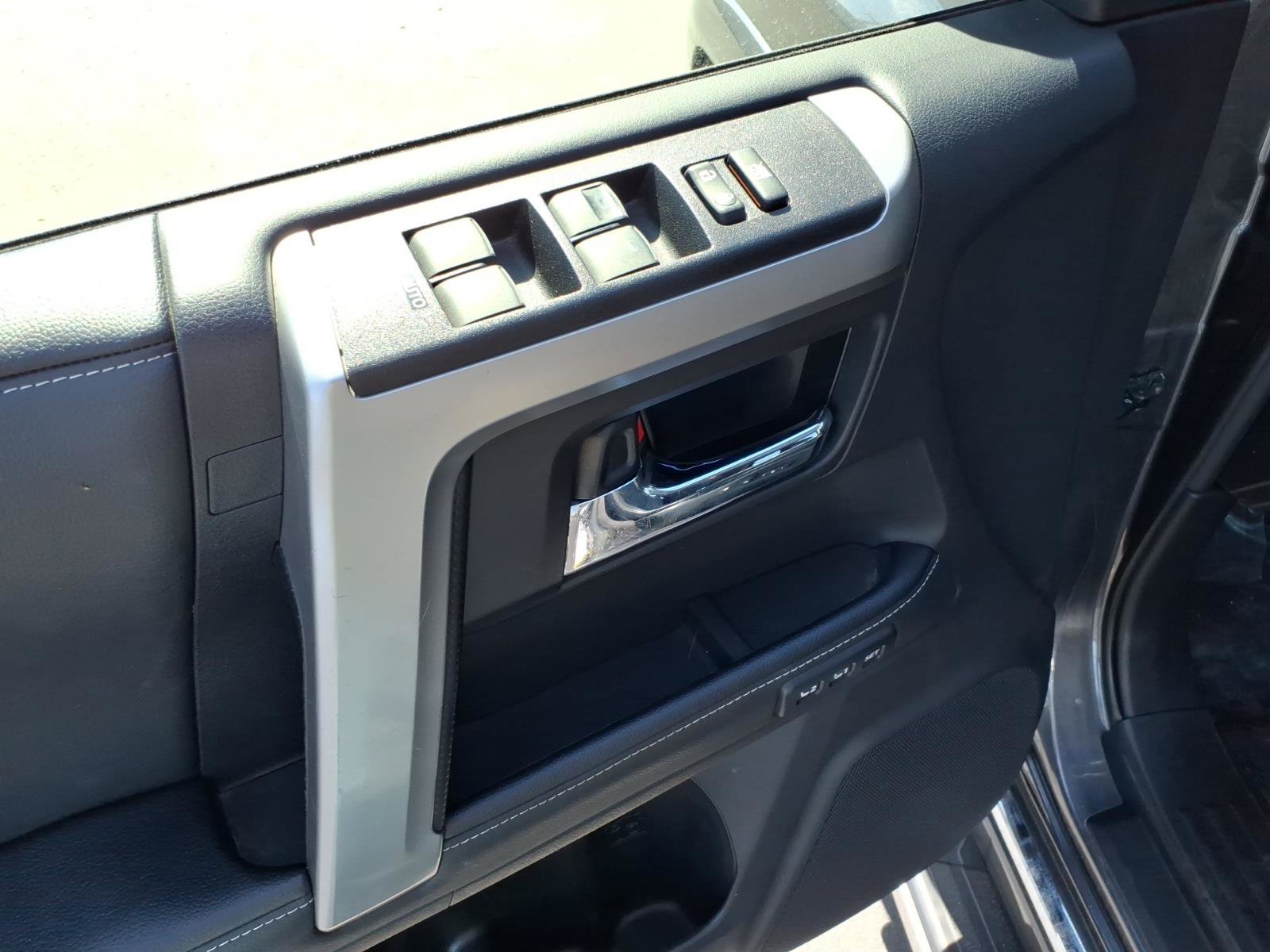 Used 2023 Toyota 4Runner Limited AWD/4WD image 17