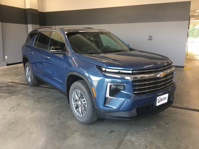 New 2026 Chevrolet Traverse LT w/ Driver Confidence Package image 2