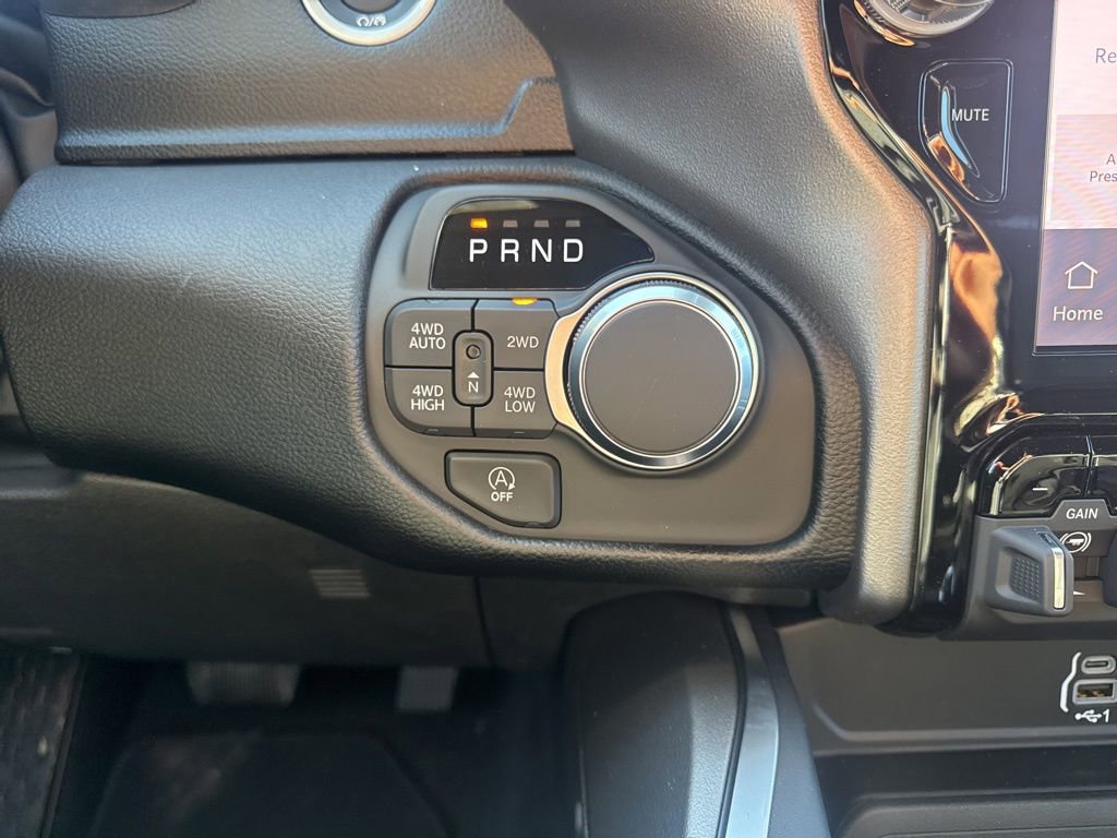 New 2026 RAM 1500 Big Horn AWD/4WD image 19