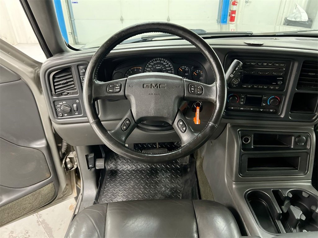 Used 2003 GMC Sierra 2500 SLT w/ SLT Preferred Equipment Group image 18