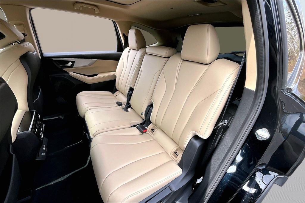 Used 2023 Acura MDX FWD image 18