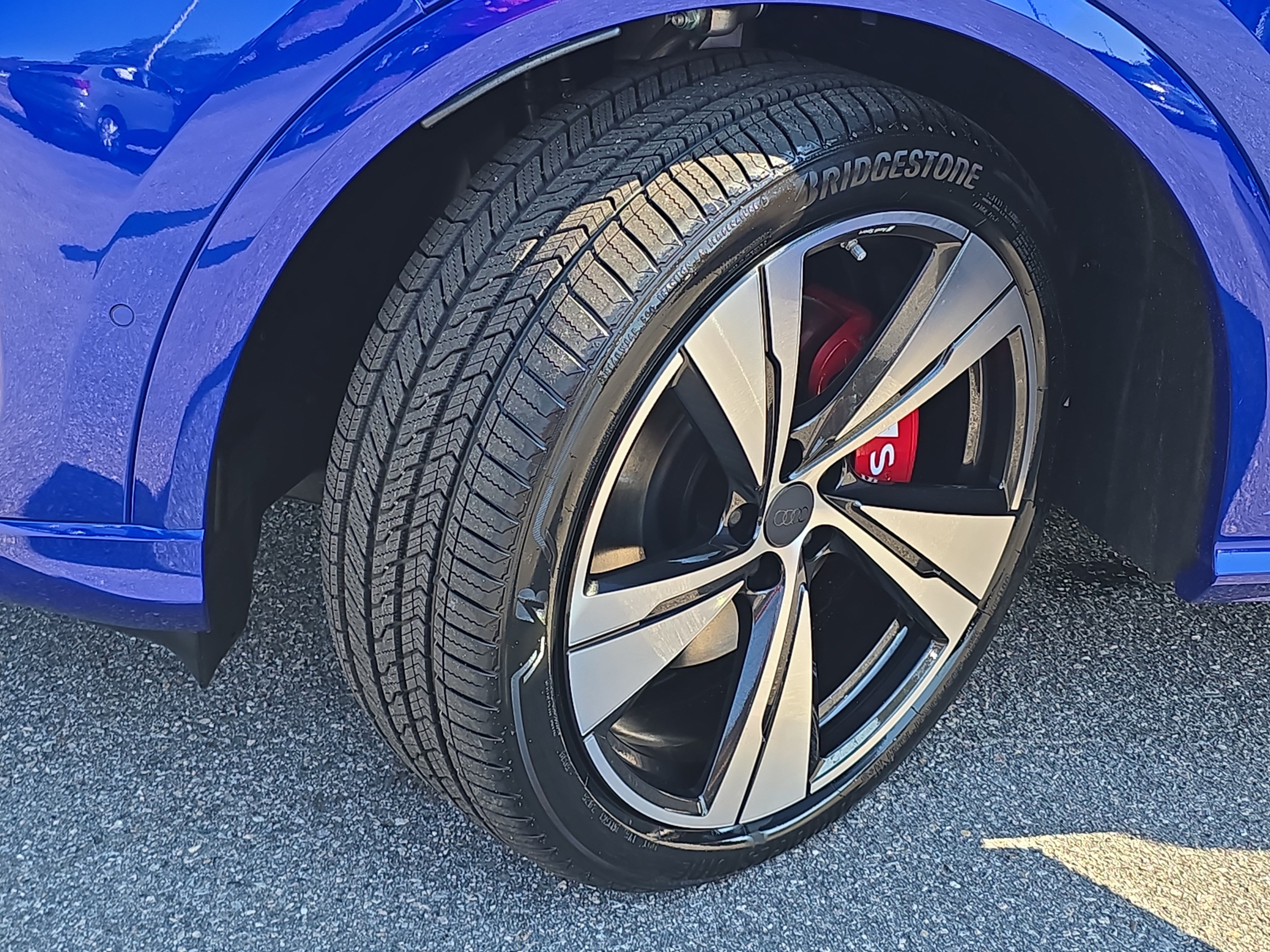 New 2026 Audi SQ5 Prestige AWD/4WD image 32