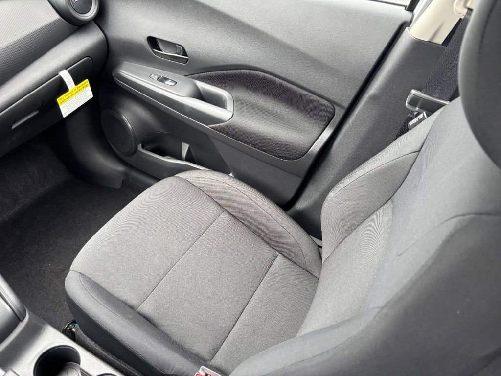 Used 2025 Nissan Kicks Play S image 9