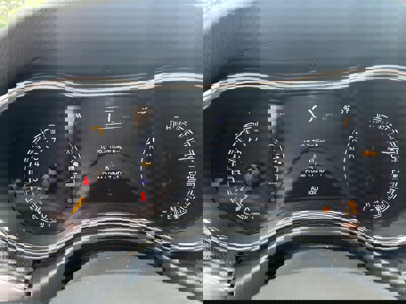 Used 2020 Jeep Grand Cherokee Limited image 19