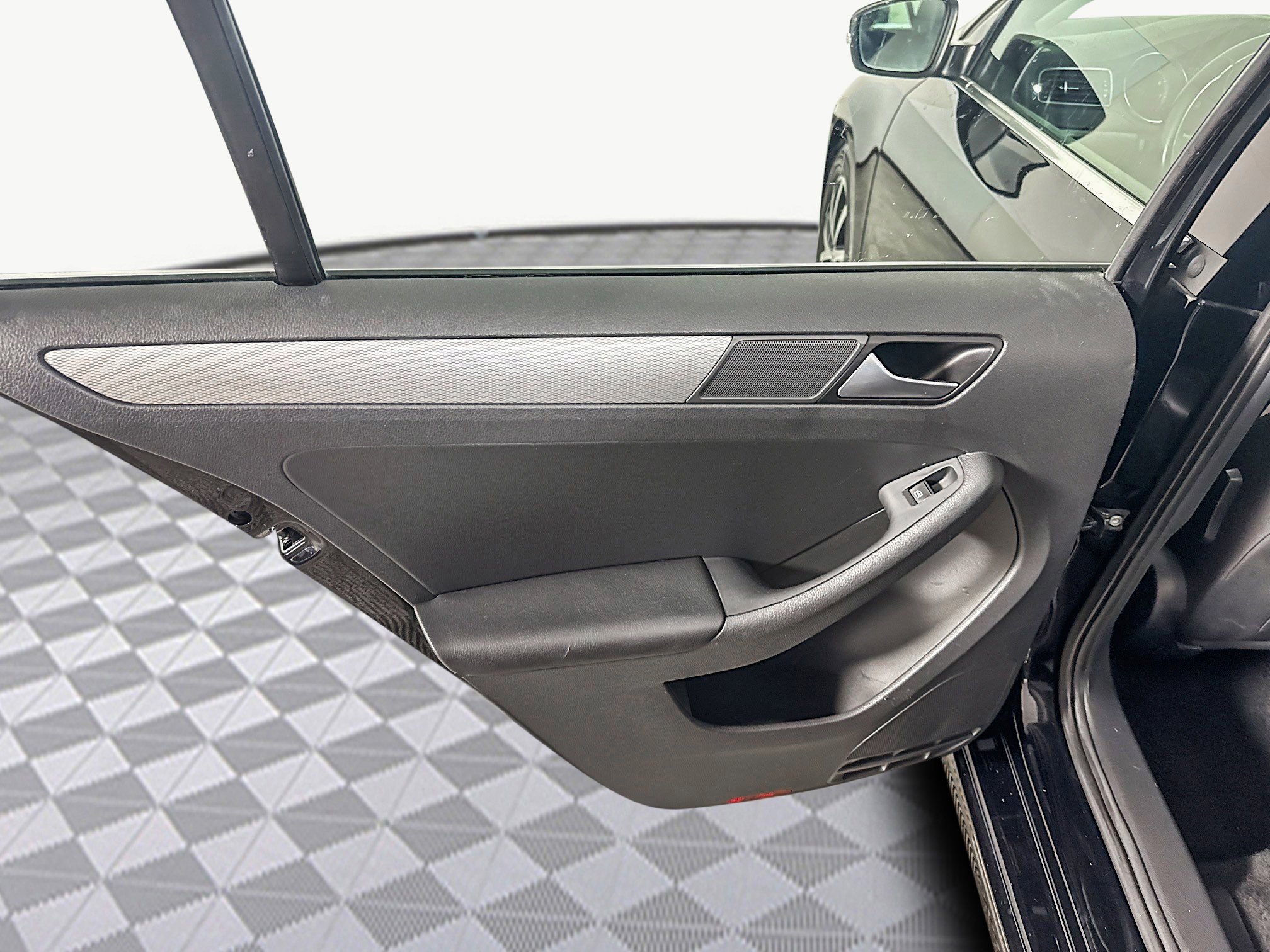 Used 2018 Volkswagen Jetta SE image 26