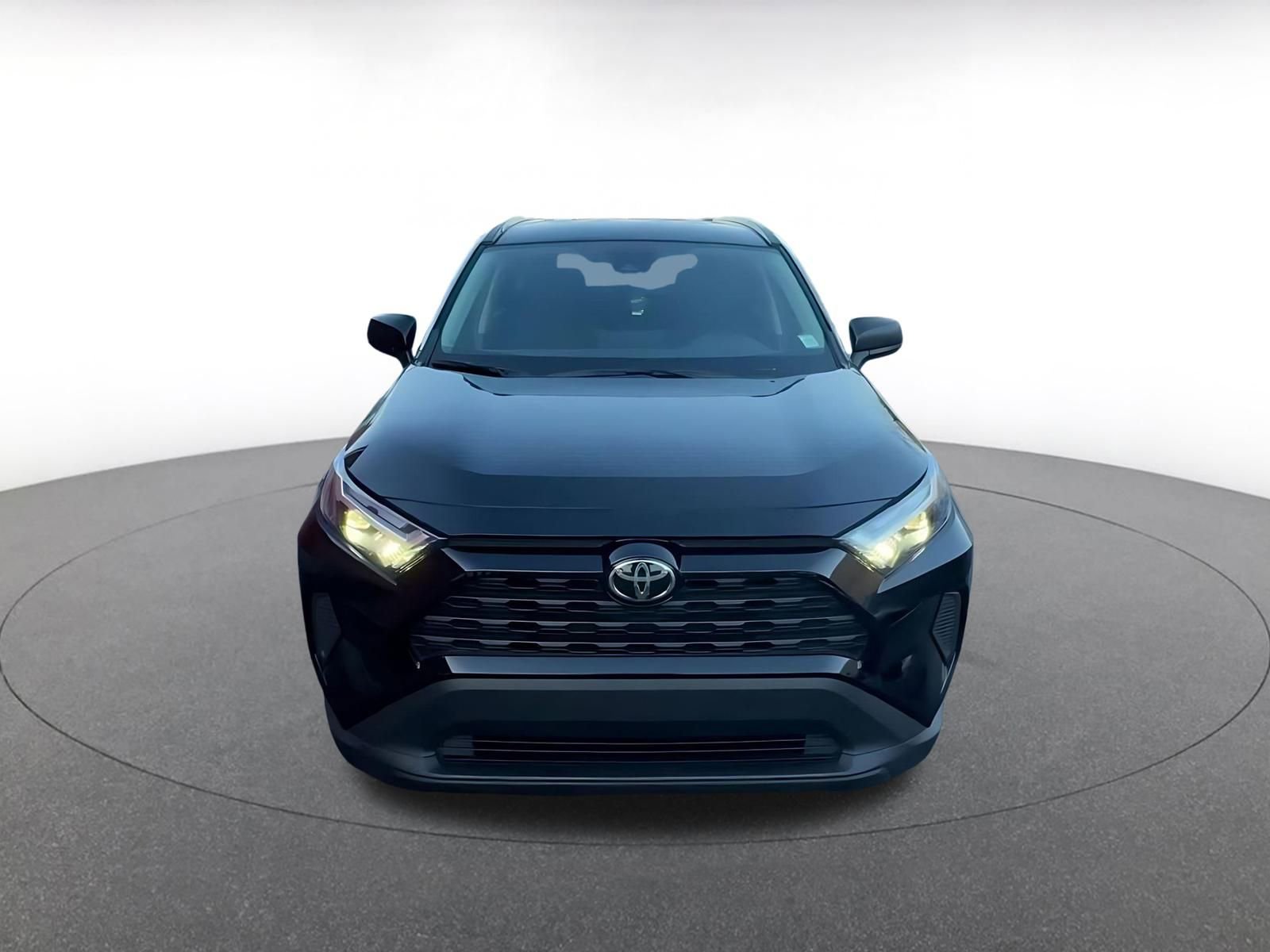 Used 2025 Toyota RAV4 LE image 4