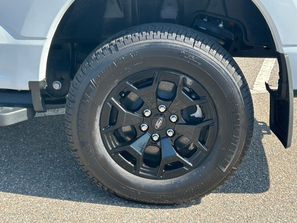 Used 2025 Ford F150 Lightning XLT AWD/4WD image 60