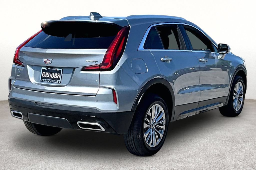Used 2025 Cadillac XT4 Premium Luxury AWD/4WD image 2
