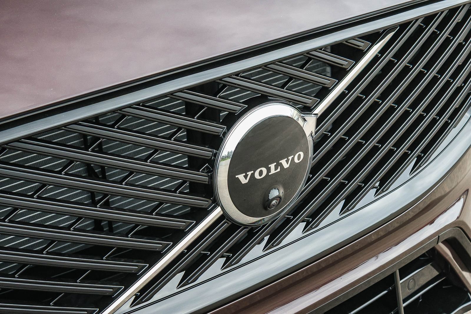 New 2026 Volvo XC60 T8 Ultra w/ Climate Package image 17