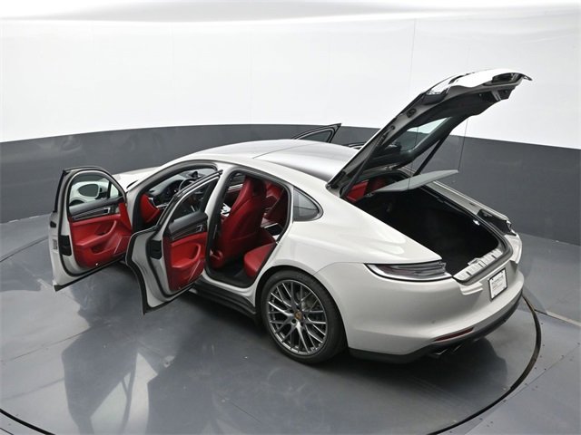 Used 2023 Porsche Panamera 4 Platinum Edition image 29