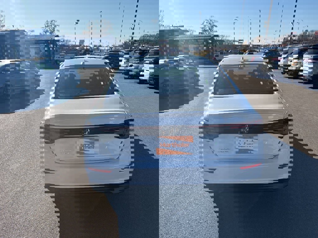 New 2025 Honda Accord LX image 4