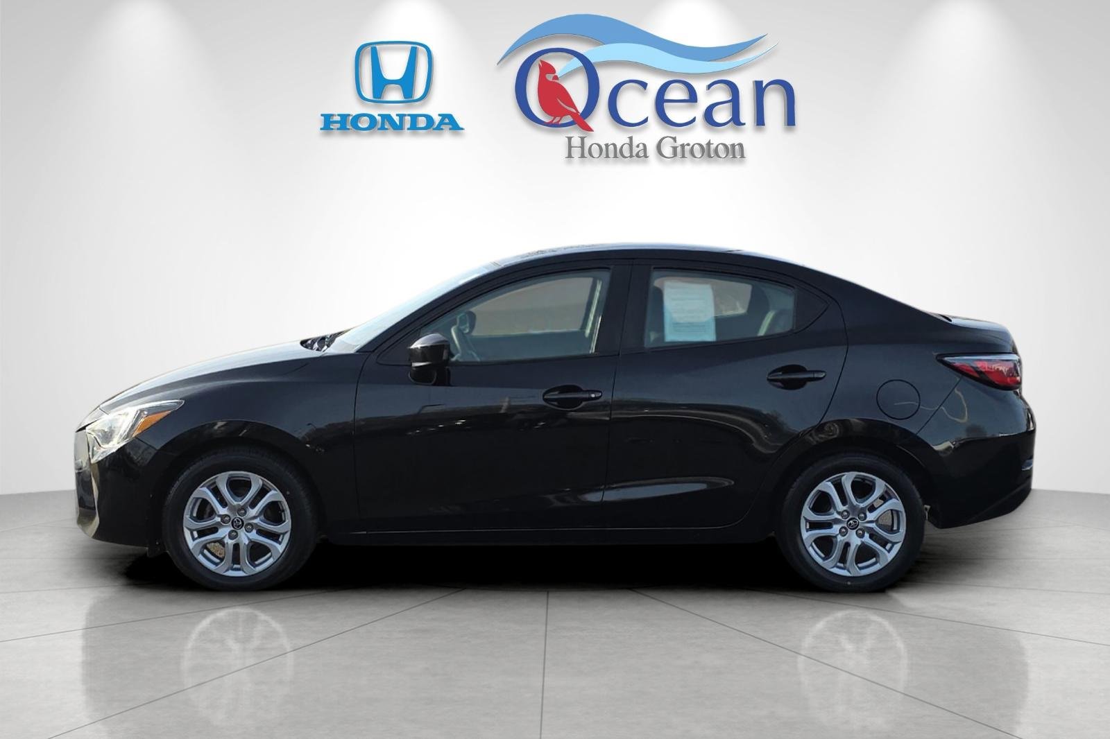 Used 2017 Toyota Yaris iA image 6