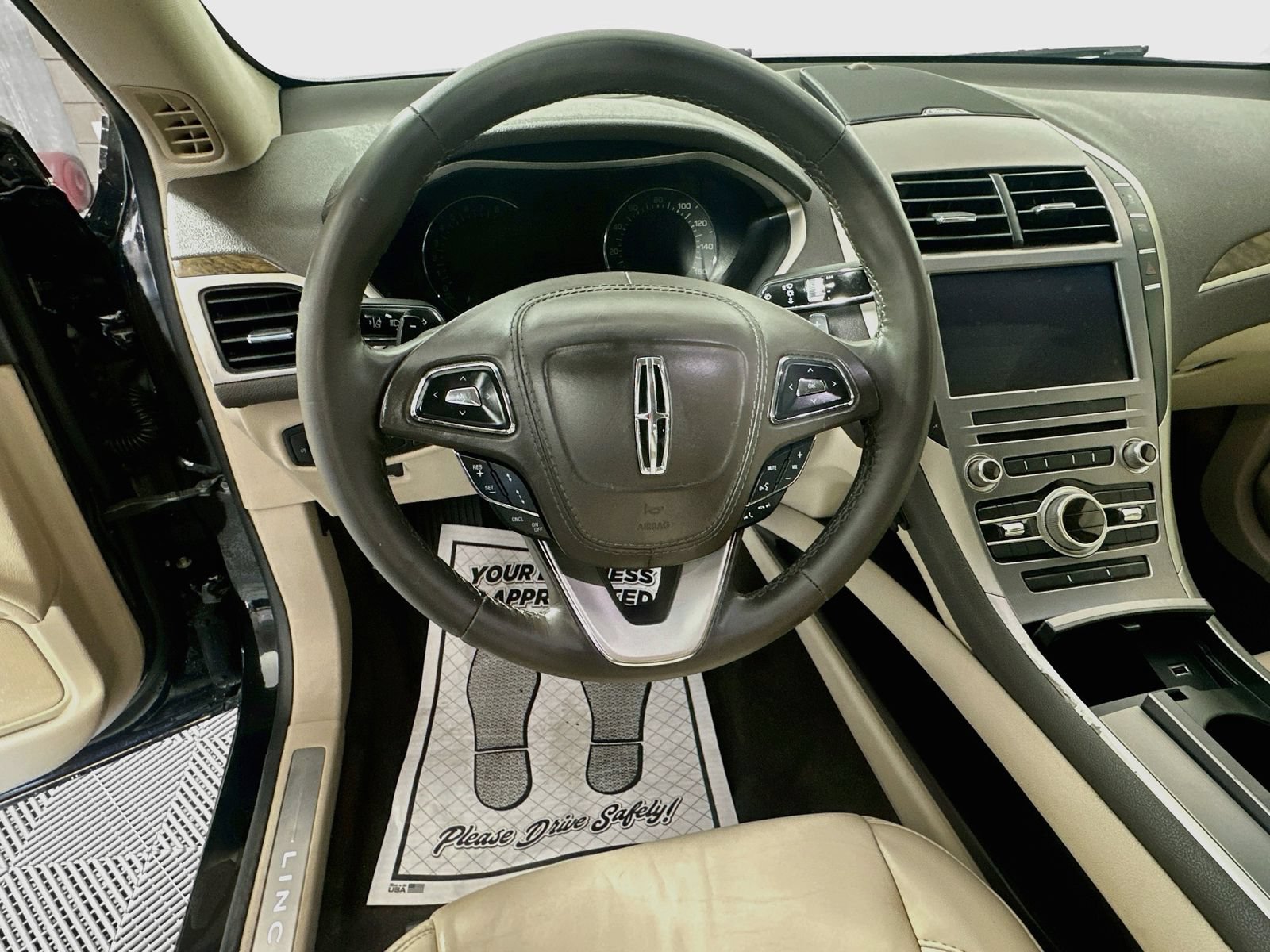 Used 2019 Lincoln MKZ Reserve w/ Reserve Plus Package FWD image 11