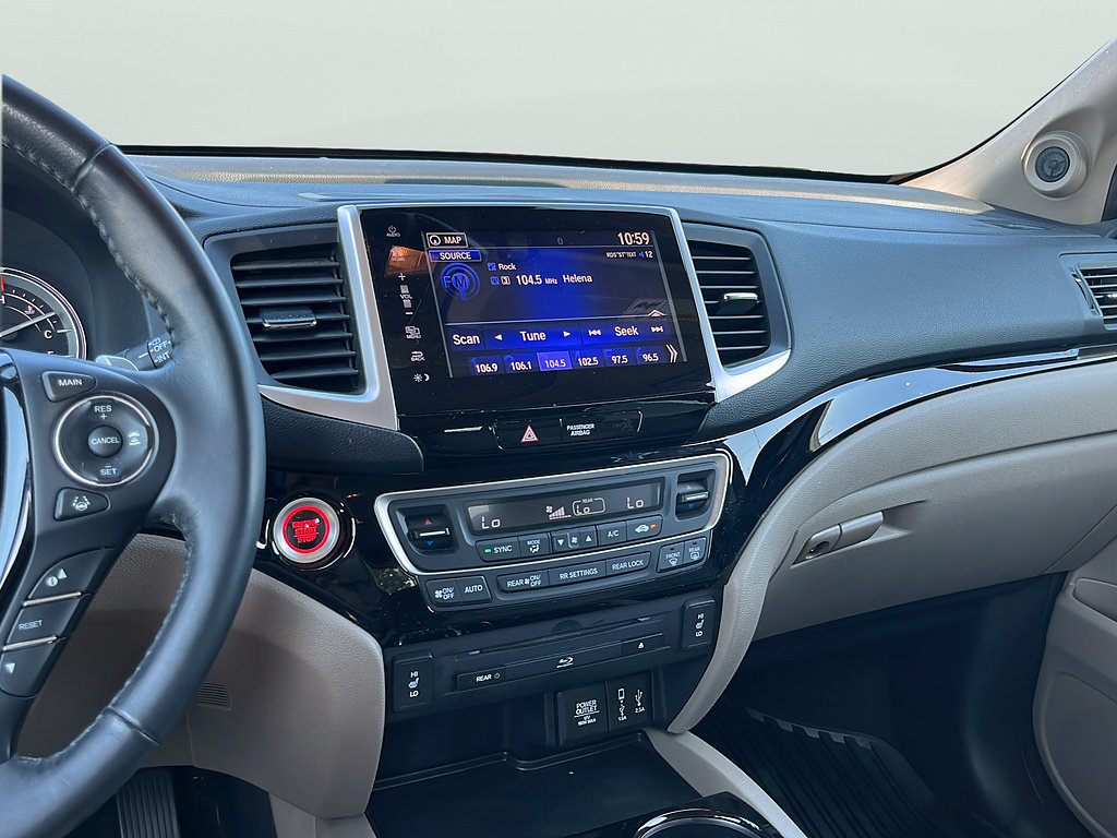 Used 2017 Honda Pilot Touring image 11