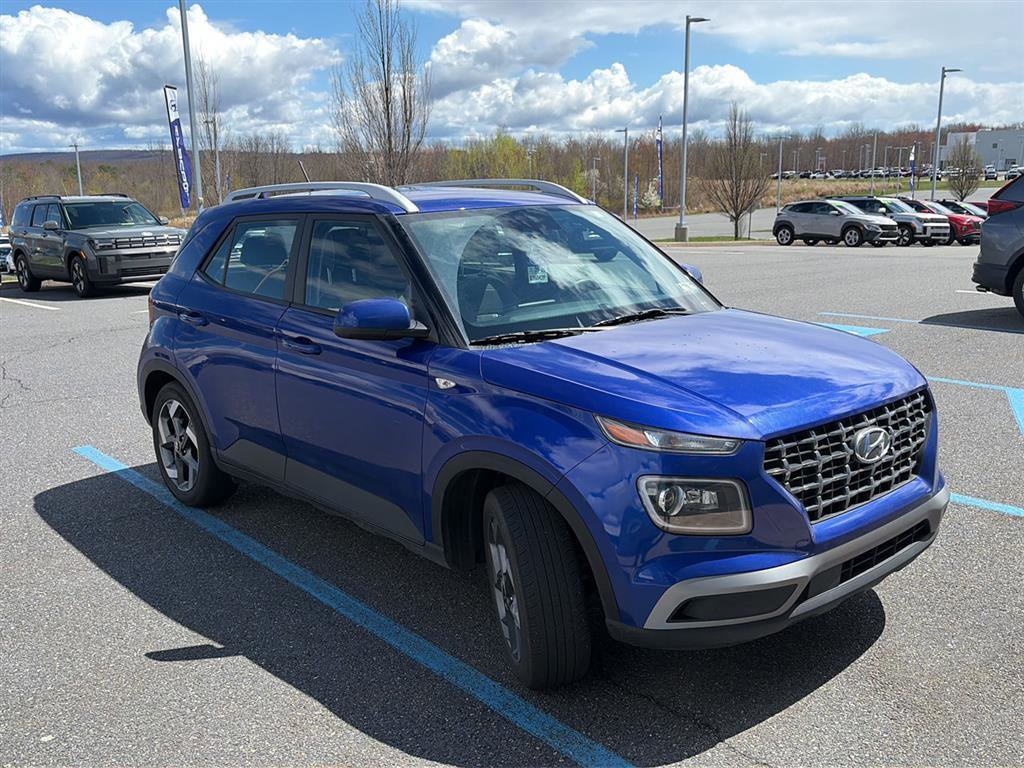 Used 2024 Hyundai Venue Limited image 1