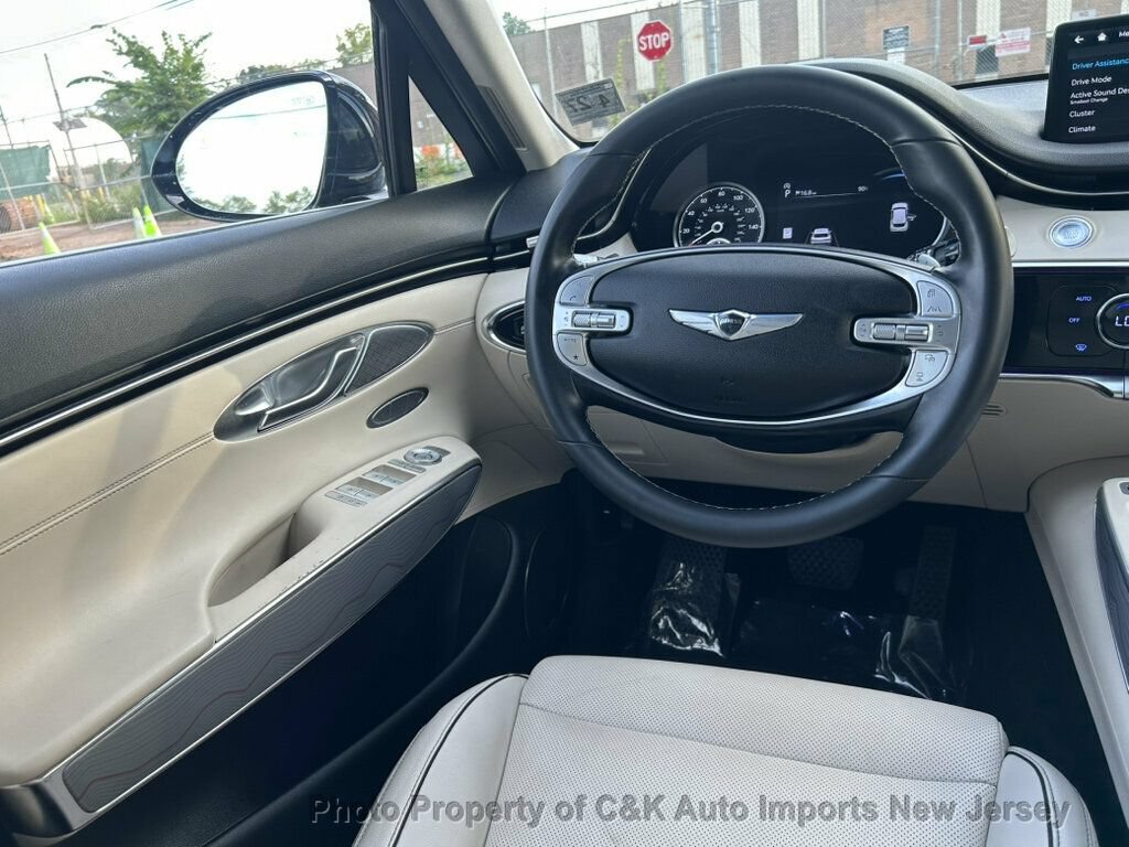 Used 2022 Genesis GV70 2.5T w/ Advanced Package AWD/4WD image 38
