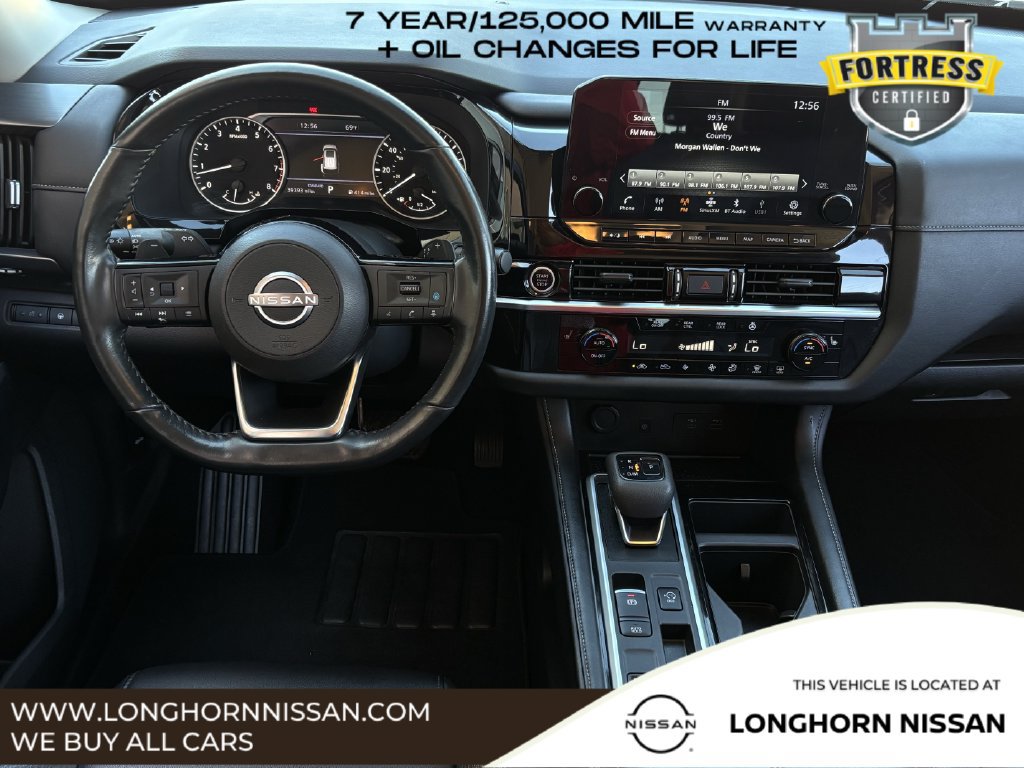 Used 2024 Nissan Pathfinder SL FWD image 11