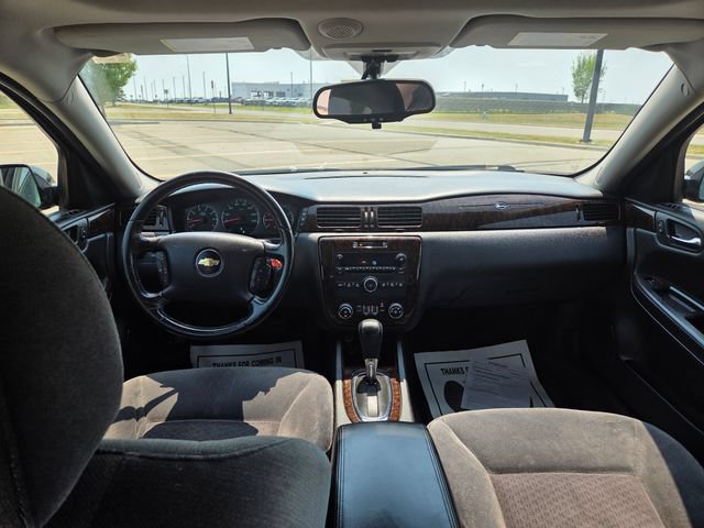 Used 2014 Chevrolet Impala LT w/ LT Sunroof Package FWD image 44