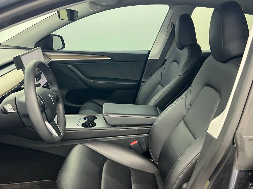 Used 2023 Tesla Model Y Performance image 8