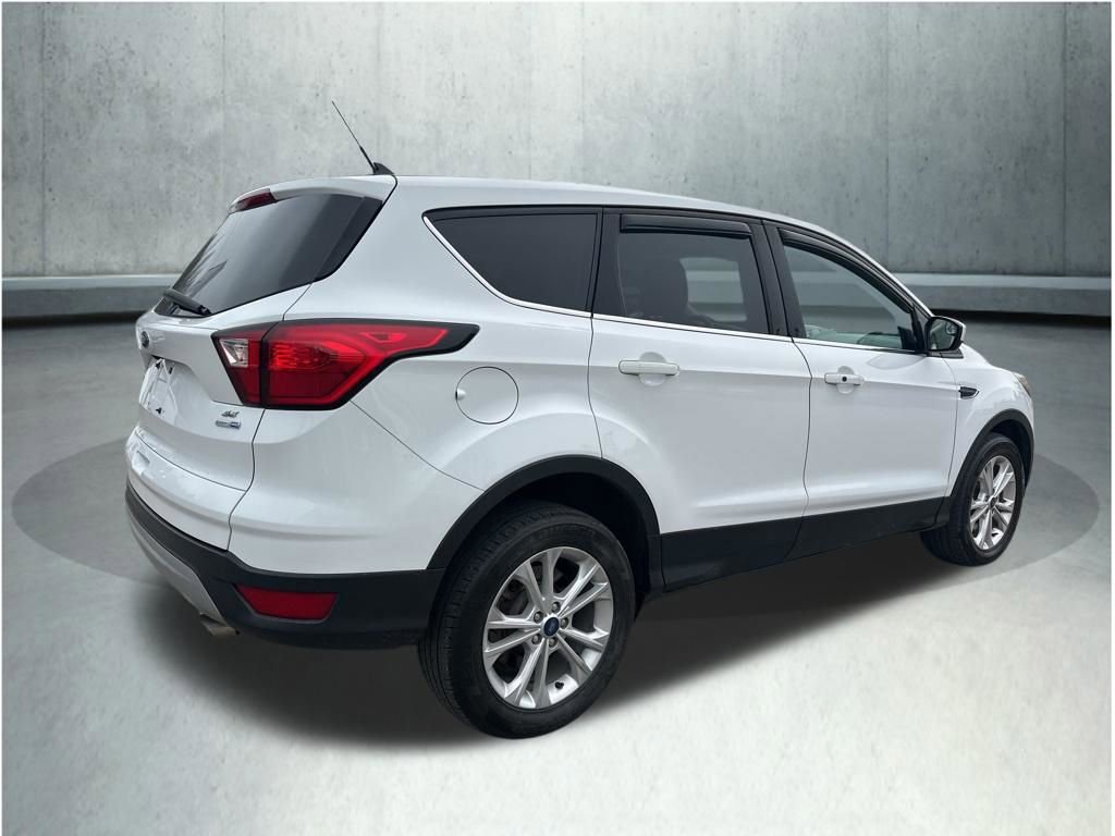 Used 2019 Ford Escape SE image 5