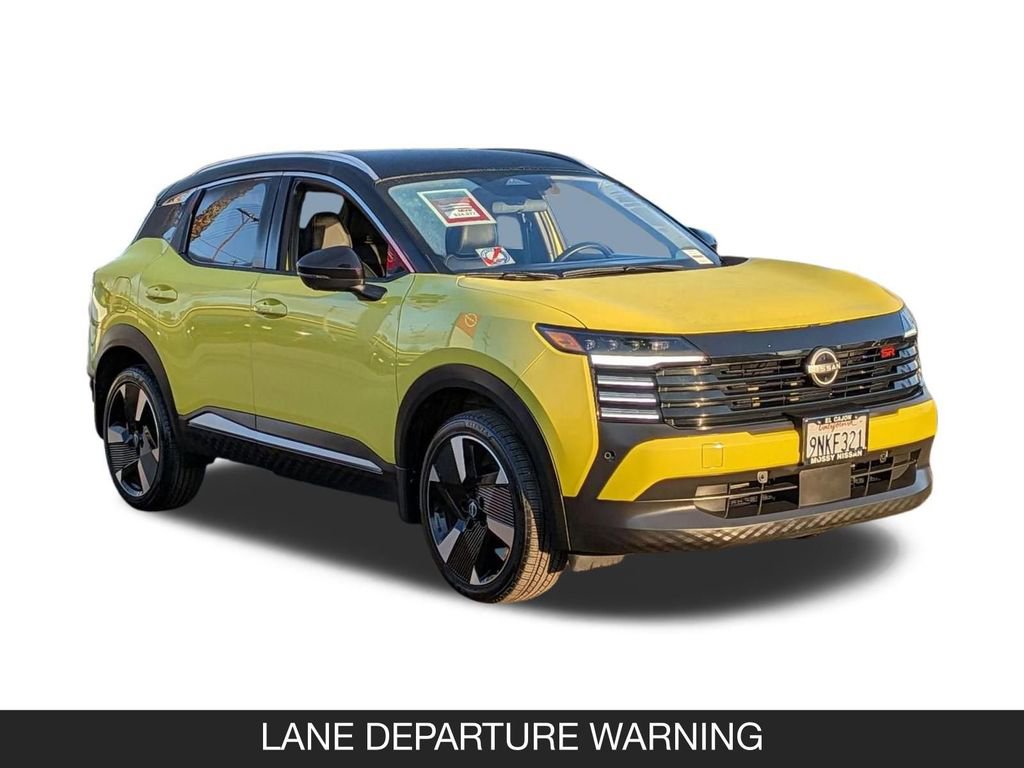 Used 2025 Nissan Kicks SR FWD image 2