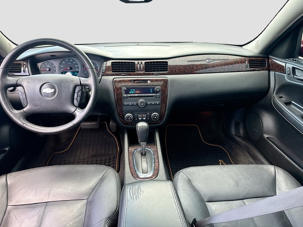 Used 2013 Chevrolet Impala LTZ FWD image 21