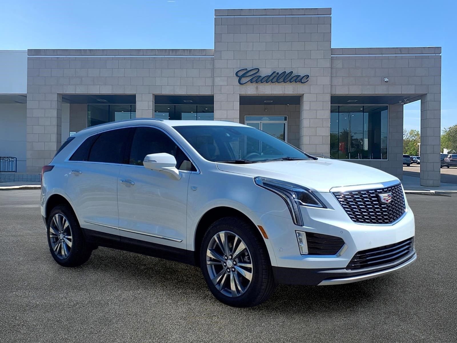 New 2026 Cadillac XT5 Premium Luxury image 3