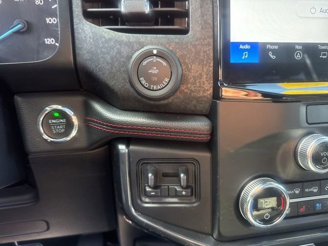 Used 2023 Ford Expedition Limited AWD/4WD image 17