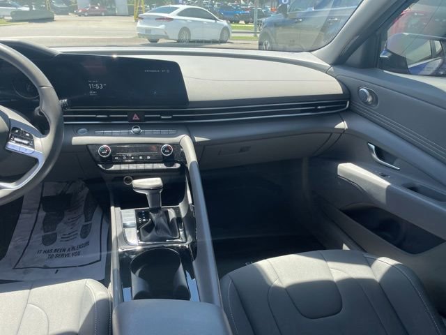 Used 2024 Hyundai Elantra SEL w/ Convenience Package FWD image 13
