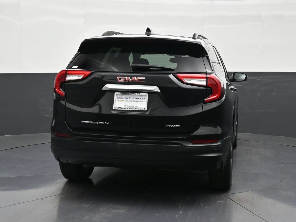 Certified 2023 GMC Terrain SLE w/ Driver Convenience Package AWD/4WD image 4