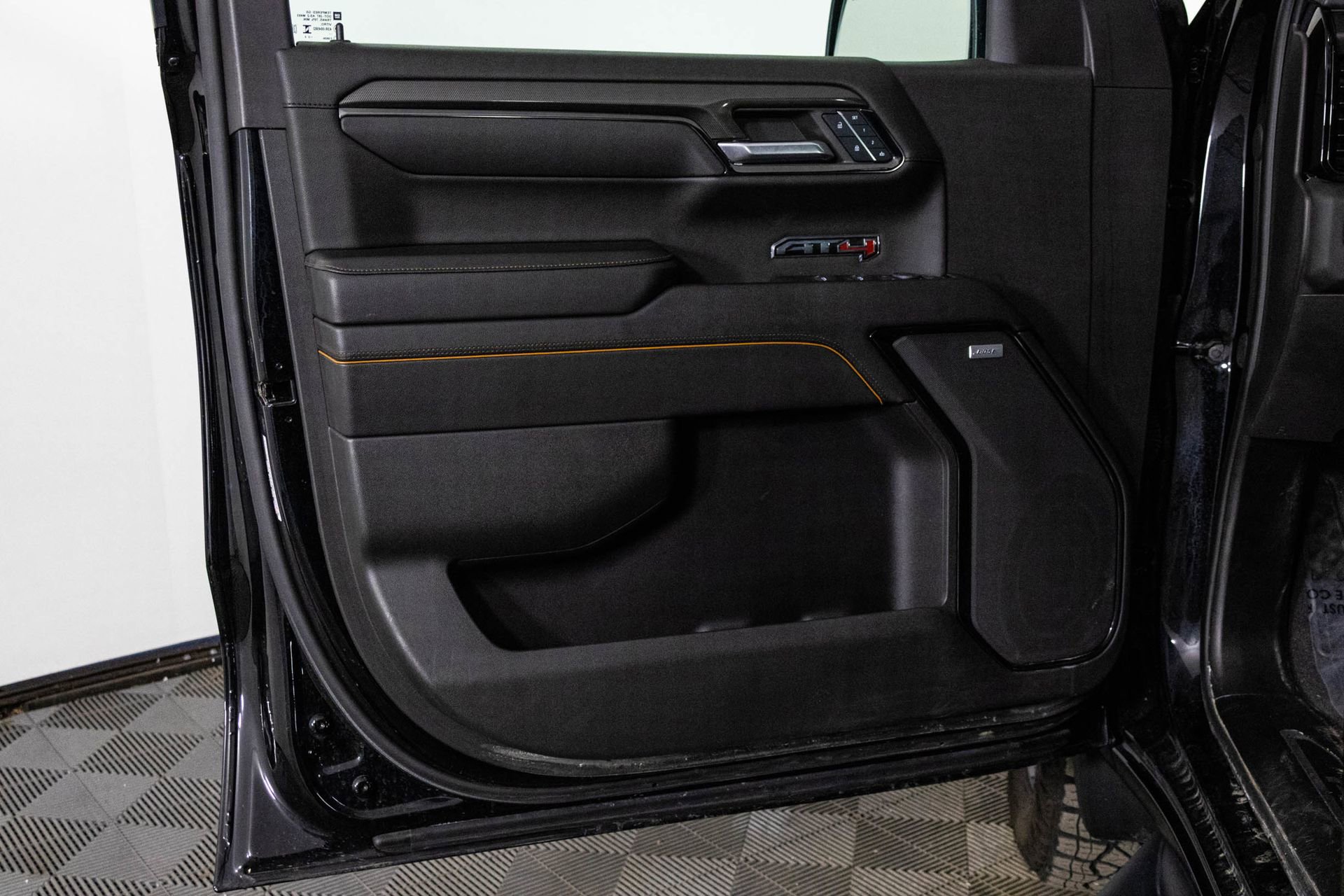 Certified 2024 GMC Sierra 1500 AT4 w/ Technology Package image 32