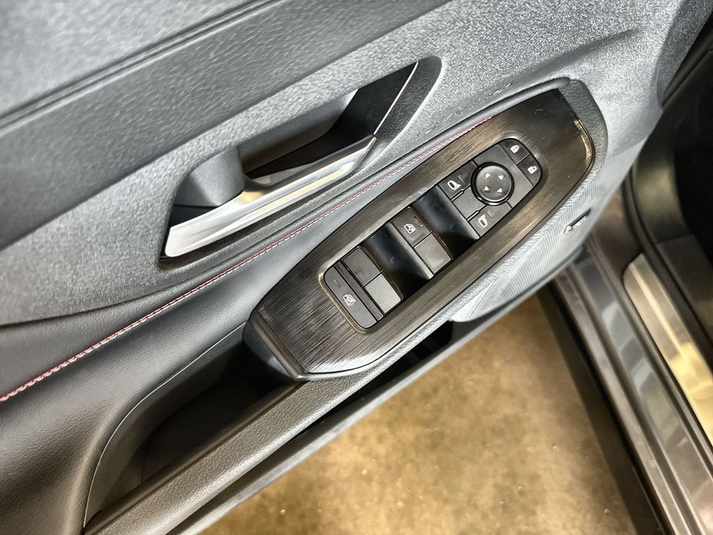 New 2026 Nissan Sentra SR w/ SR Premium Package FWD image 15
