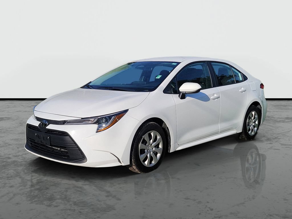Used 2024 Toyota Corolla LE FWD image 5
