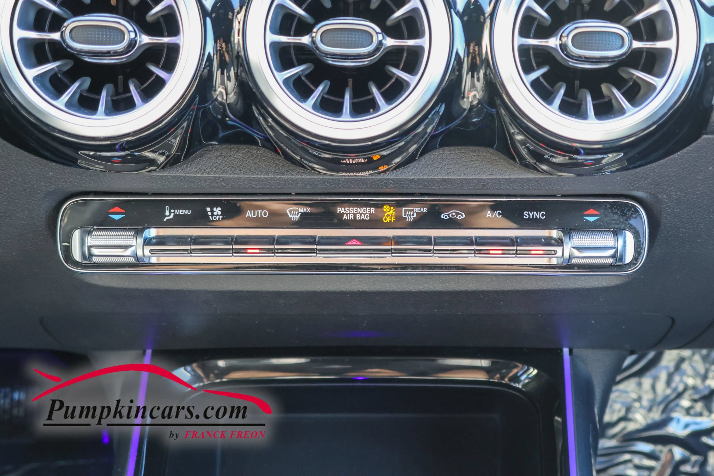 Used 2023 Mercedes-Benz GLB 250 4MATIC w/ Premium Package image 36