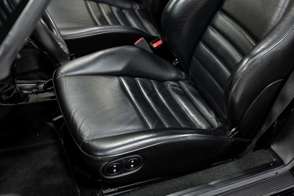 Used 1989 Porsche 911 Carrera RWD image 19