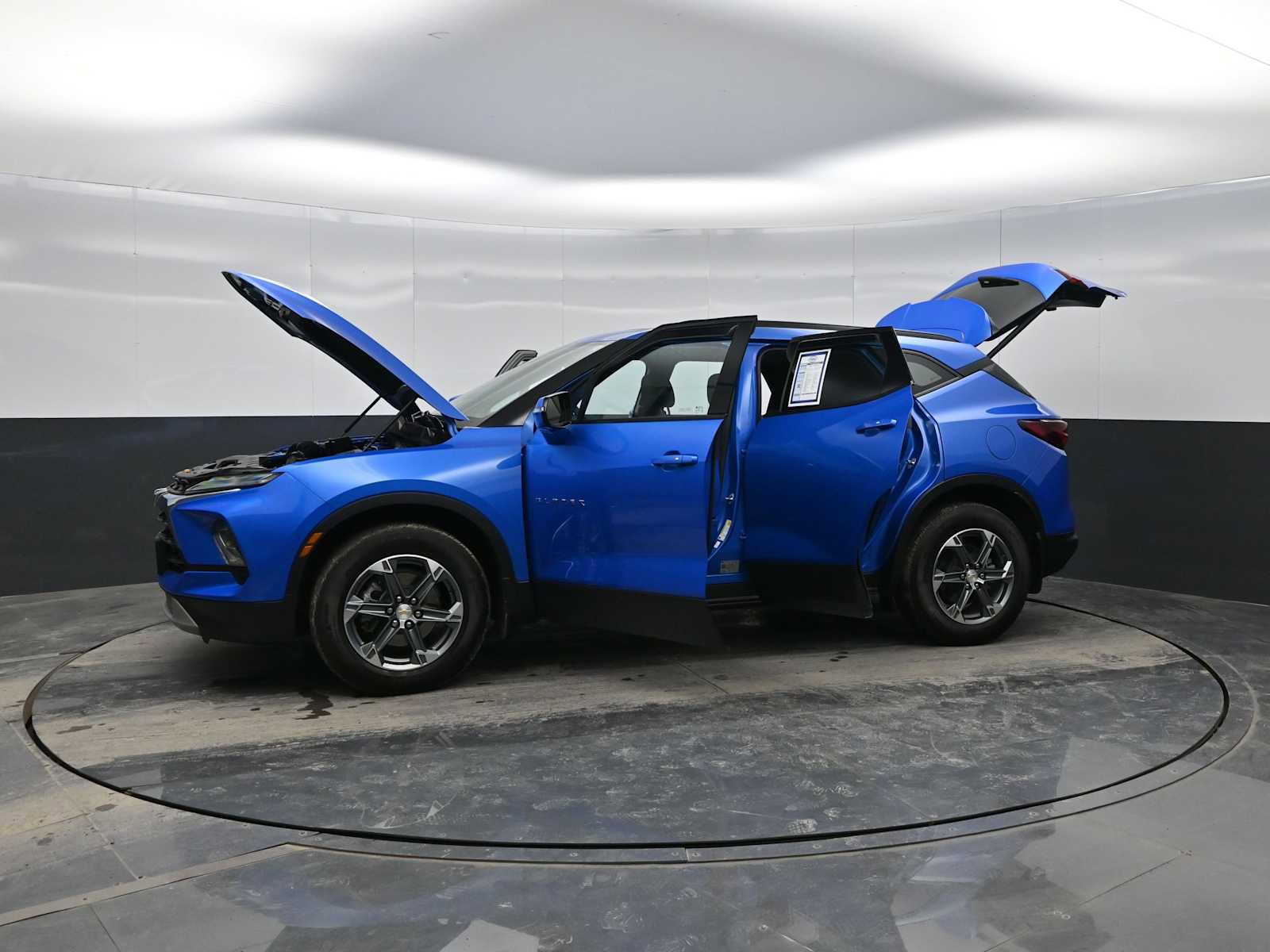 Used 2024 Chevrolet Blazer LT w/ Sound & Technology Package image 39