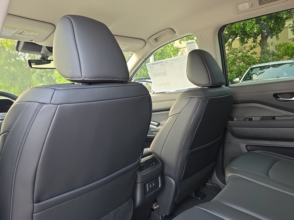 New 2026 Nissan Pathfinder SL FWD image 15