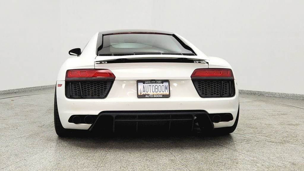 Used 2017 Audi R8 V10 AWD/4WD image 4