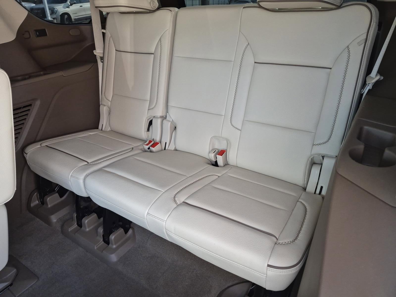 Certified 2021 GMC Yukon Denali w/ Denali Premium Package AWD/4WD image 16