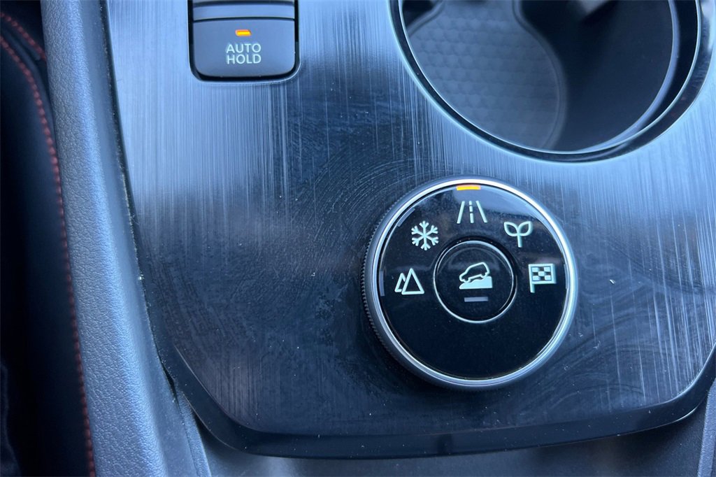 Used 2025 Nissan Rogue SV image 31