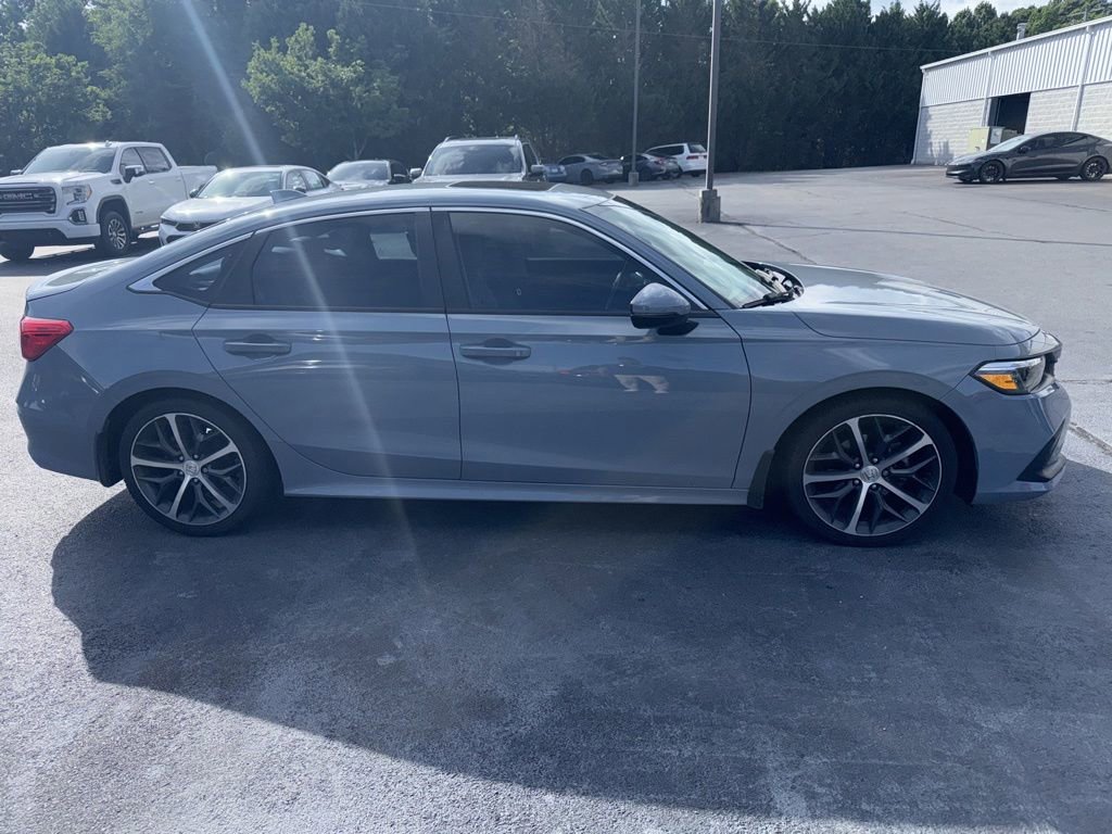 Used 2023 Honda Civic Touring image 3