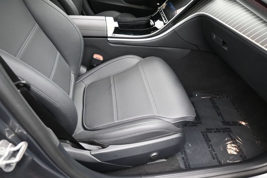 Used 2024 Mercedes-Benz C 300 Sedan image 45