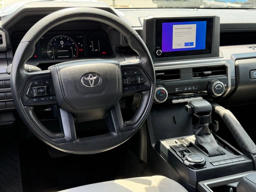 Certified 2025 Toyota Tacoma SR5 AWD/4WD image 31
