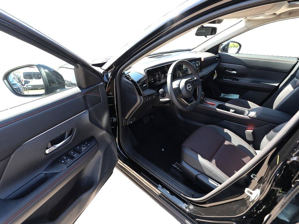 New 2026 Nissan Kicks SR w/ SR Premium Package AWD/4WD image 10