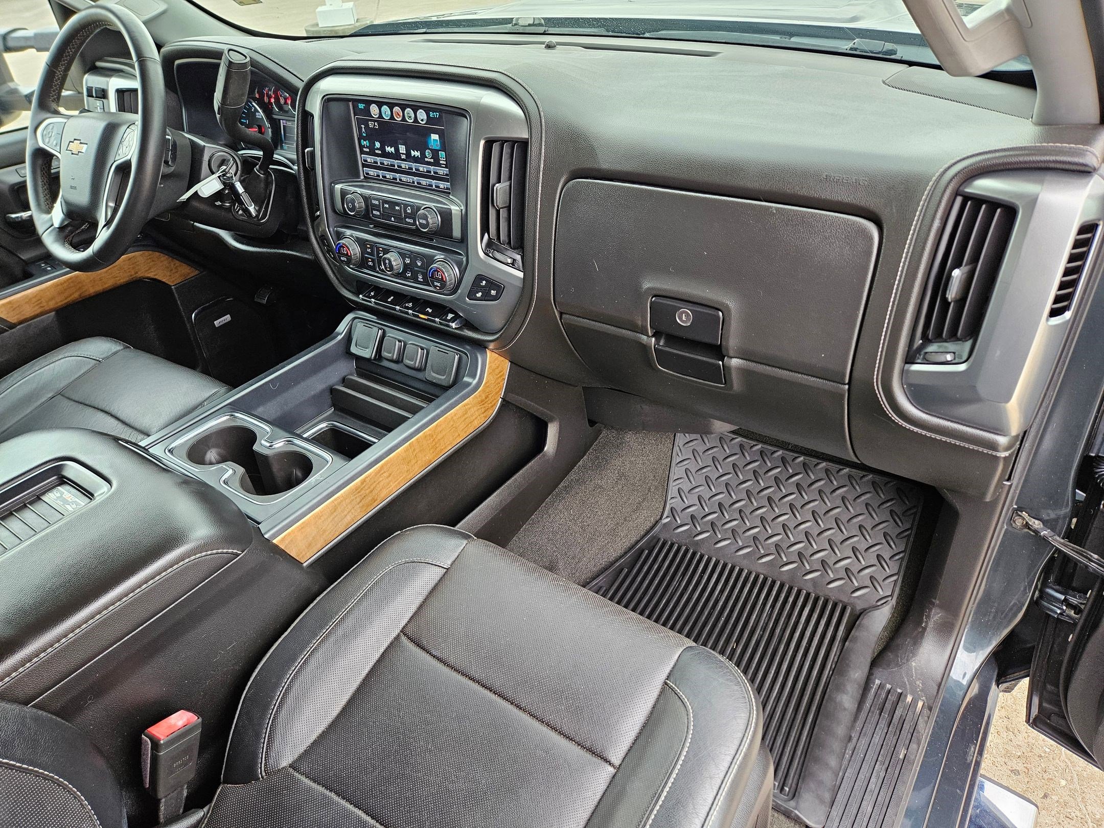 Used 2017 Chevrolet Silverado 3500 LTZ w/ Duramax Plus Package image 28