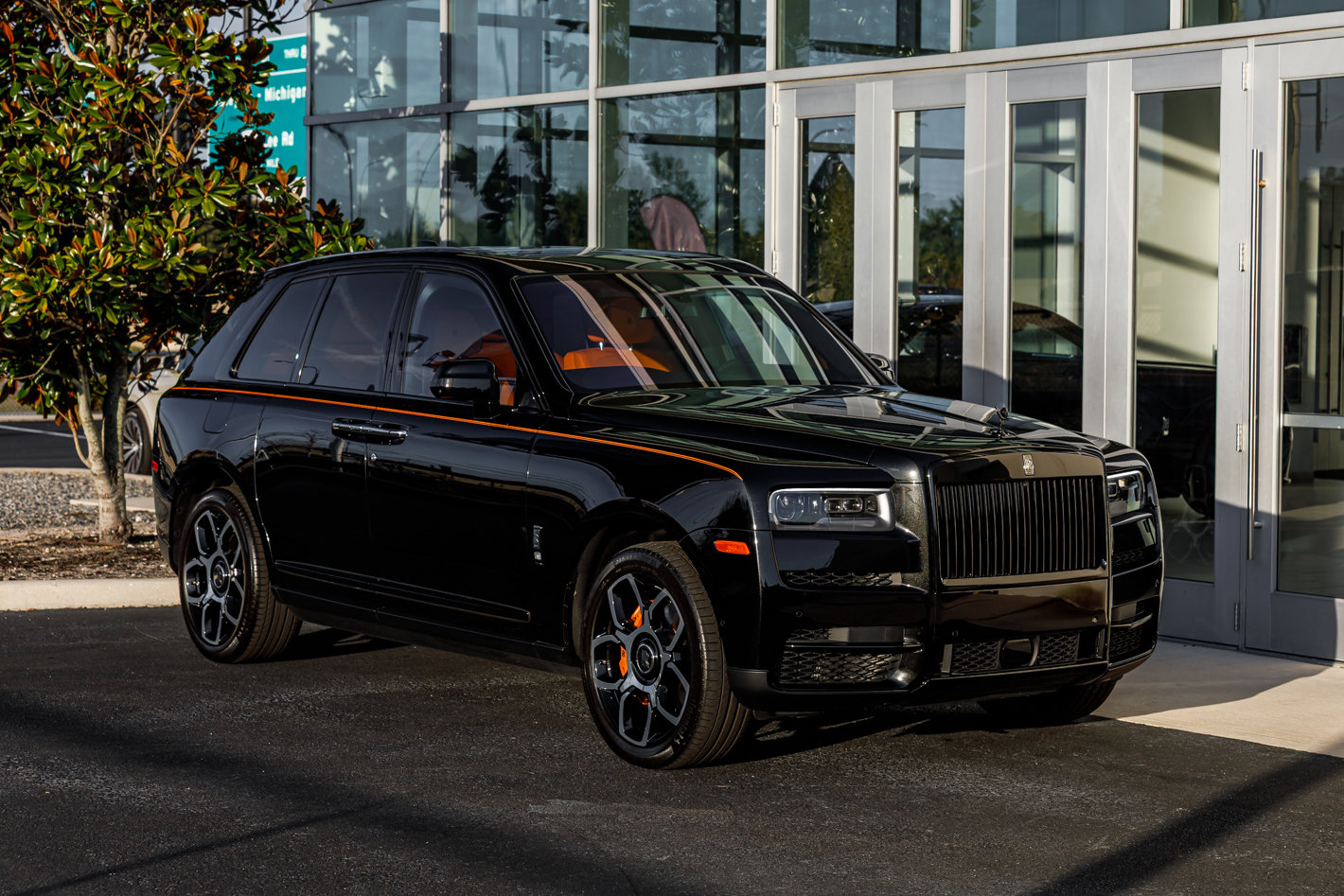 Certified 2024 Rolls-Royce Cullinan Black Badge w/ Driver's Package image 18