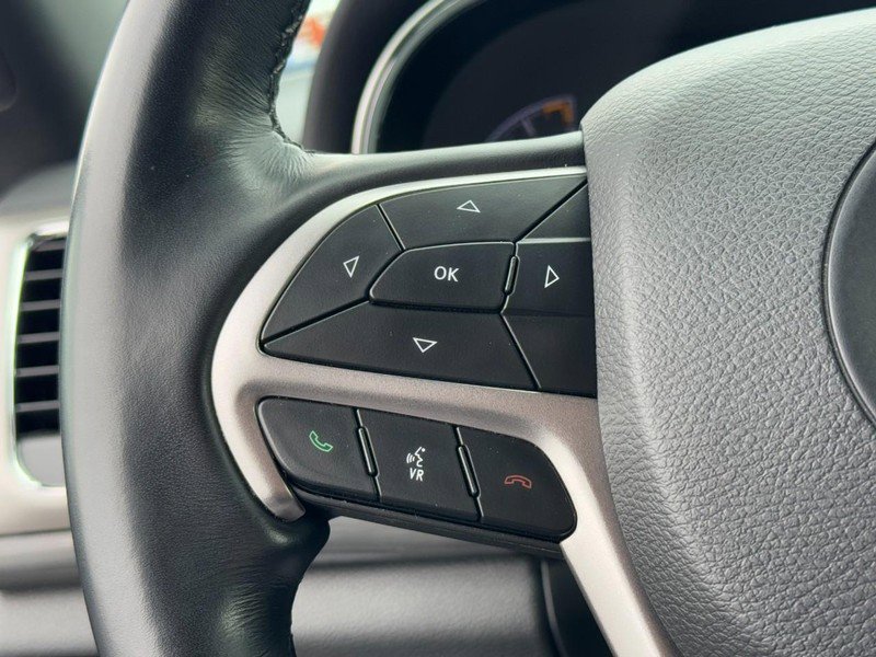 Used 2021 Jeep Grand Cherokee Laredo X AWD/4WD image 16