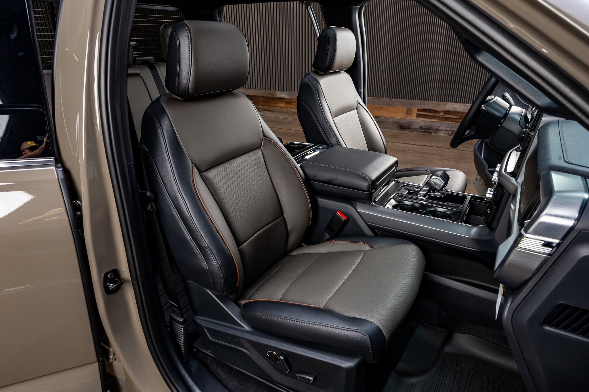 Used 2026 Ford F150 Lariat w/ Equipment Group 502A High AWD/4WD image 29