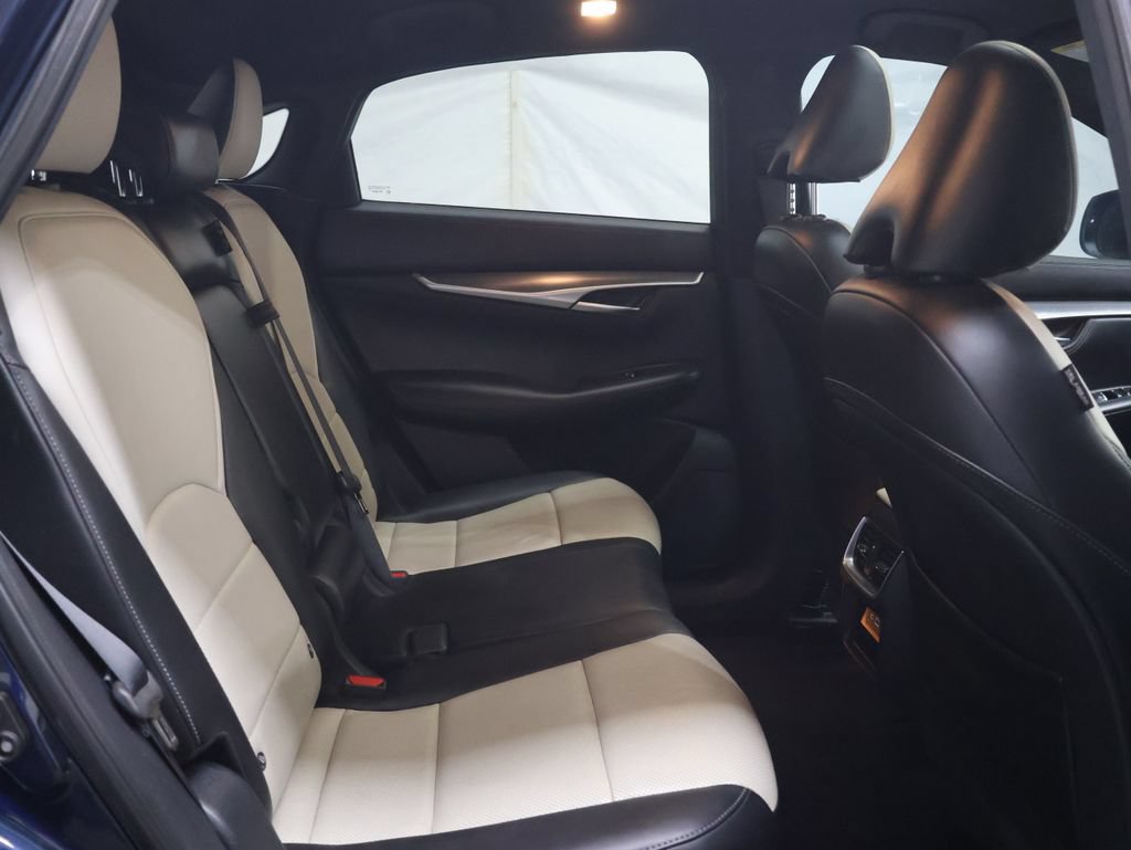Used 2023 INFINITI QX55 Luxe w/ Cargo Package AWD/4WD image 12