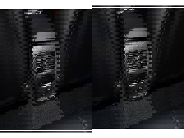 New 2026 BMW 330i xDrive Sedan w/ Convenience Package image 76